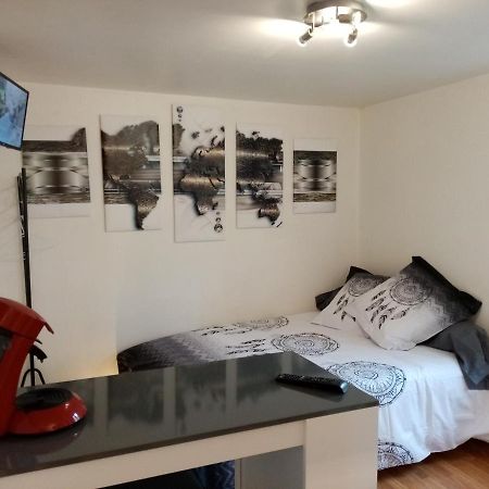 Studio 10 Avec Wifi Limoges Kültér fotó