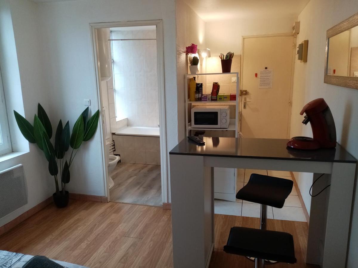 Studio 10 Avec Wifi Limoges Kültér fotó