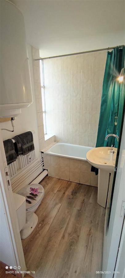Studio 10 Avec Wifi Limoges Kültér fotó